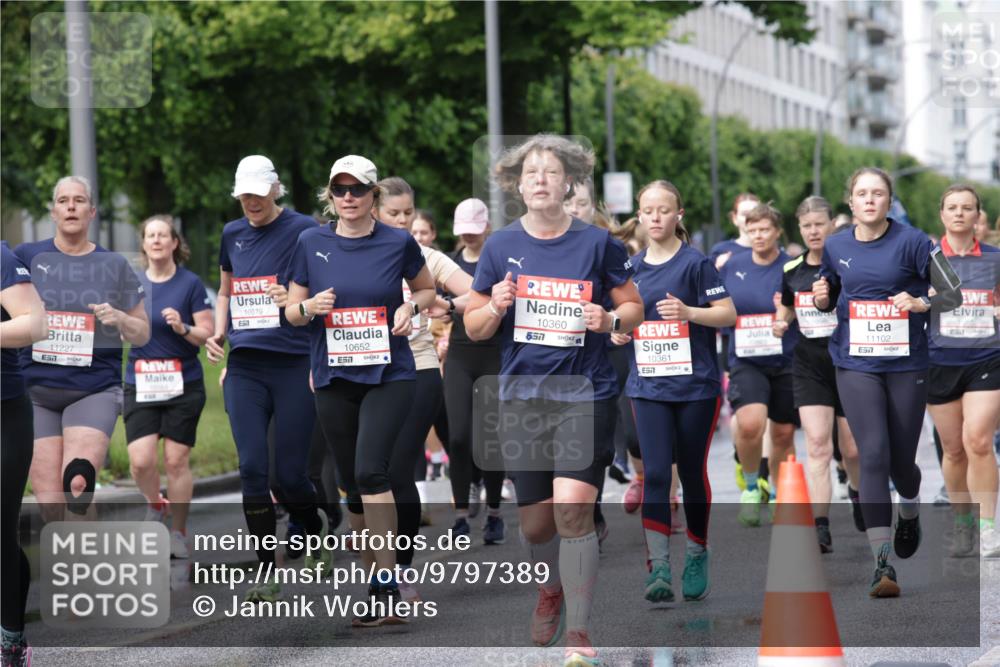 14.06.2026 - REWE Women's Run Jannik Wohlers http://msf.ph/oto/9797389 14.06.2026 09:11:37 Laufen 11227, 7, 10079, 10652, 650, 10360, 657, 10361, 11102, 57, 10555 meine-sportfotos.de