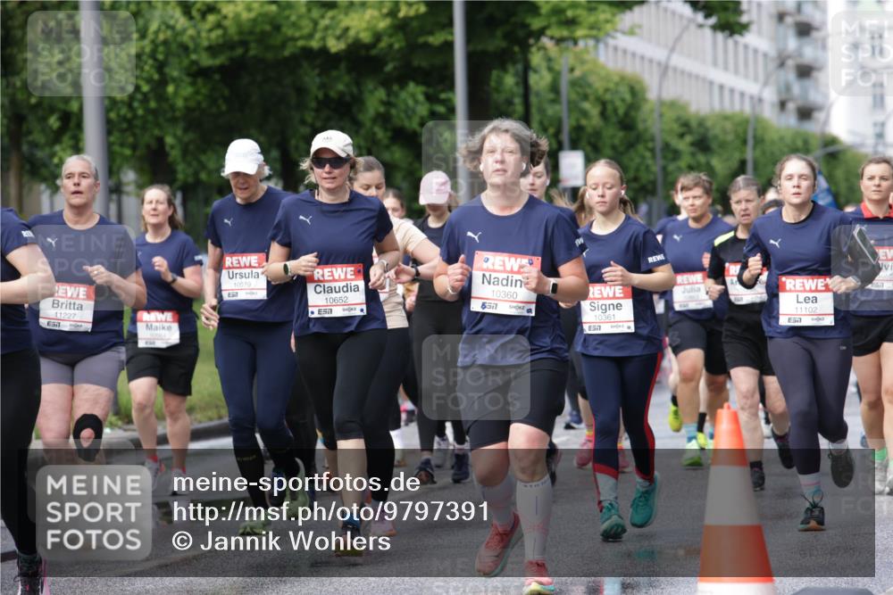 14.06.2026 - REWE Women's Run Jannik Wohlers http://msf.ph/oto/9797391 14.06.2026 09:11:37 Laufen 11227, 57, 10079, 10652, 10360, 5577, 10361, 11102, 7 meine-sportfotos.de