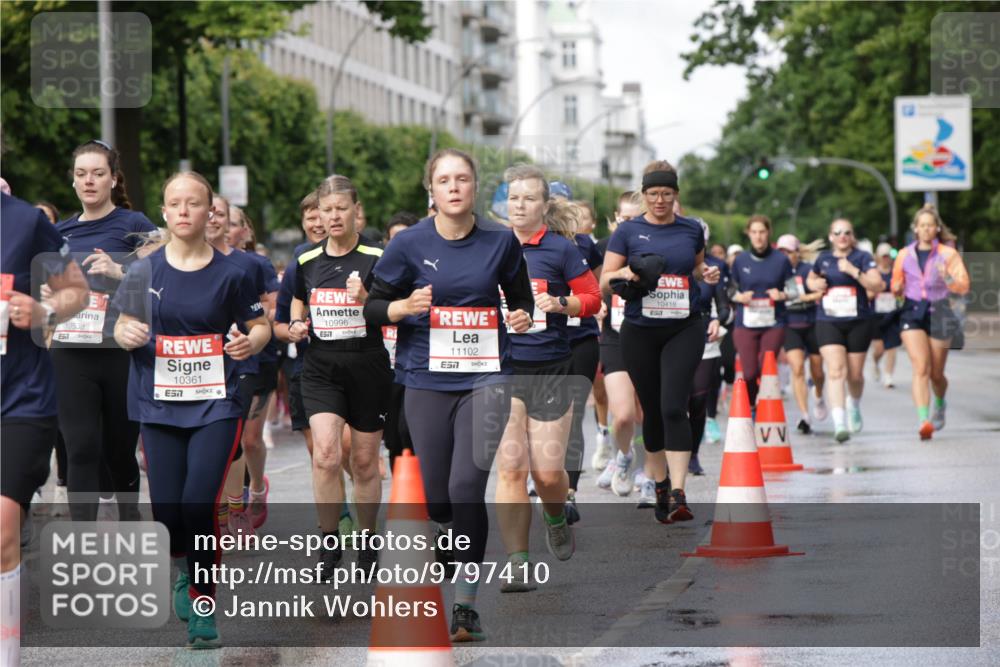 14.06.2026 - REWE Women's Run Jannik Wohlers http://msf.ph/oto/9797410 14.06.2026 09:11:38 Laufen 10538, 10361, 7, 10996, 77, 11102, 7, 10418 meine-sportfotos.de
