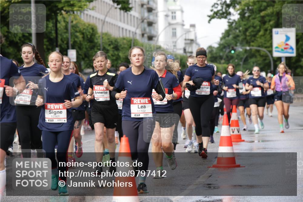 14.06.2026 - REWE Women's Run Jannik Wohlers http://msf.ph/oto/9797412 14.06.2026 09:11:38 Laufen 657, 57, 10538, 7, 10361, 7, 10996, 11102, 57, 10418 meine-sportfotos.de