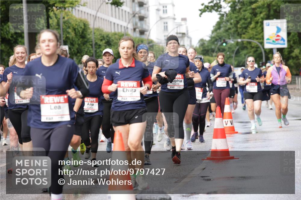 14.06.2026 - REWE Women's Run Jannik Wohlers http://msf.ph/oto/9797427 14.06.2026 09:11:40 Laufen 7, 10953, 7, 257, 10418 meine-sportfotos.de