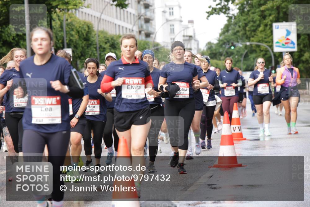 14.06.2026 - REWE Women's Run Jannik Wohlers http://msf.ph/oto/9797432 14.06.2026 09:11:40 Laufen 11453, 10953, 7, 0579, 10418 meine-sportfotos.de