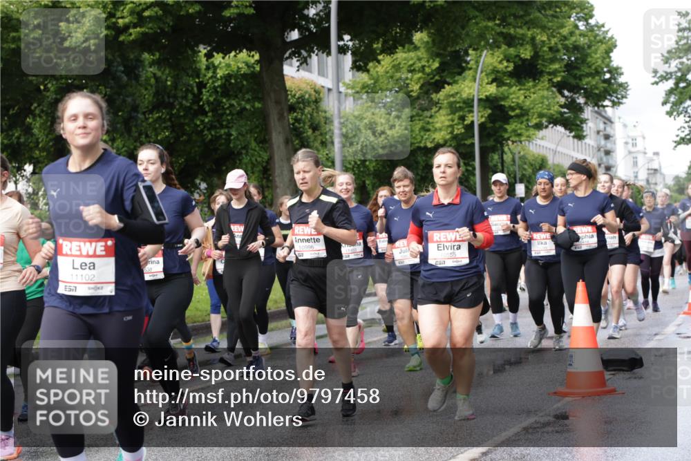 14.06.2026 - REWE Women's Run Jannik Wohlers http://msf.ph/oto/9797458 14.06.2026 09:11:42 Laufen 11102, 577, 538, 10996, 5, 10555 meine-sportfotos.de