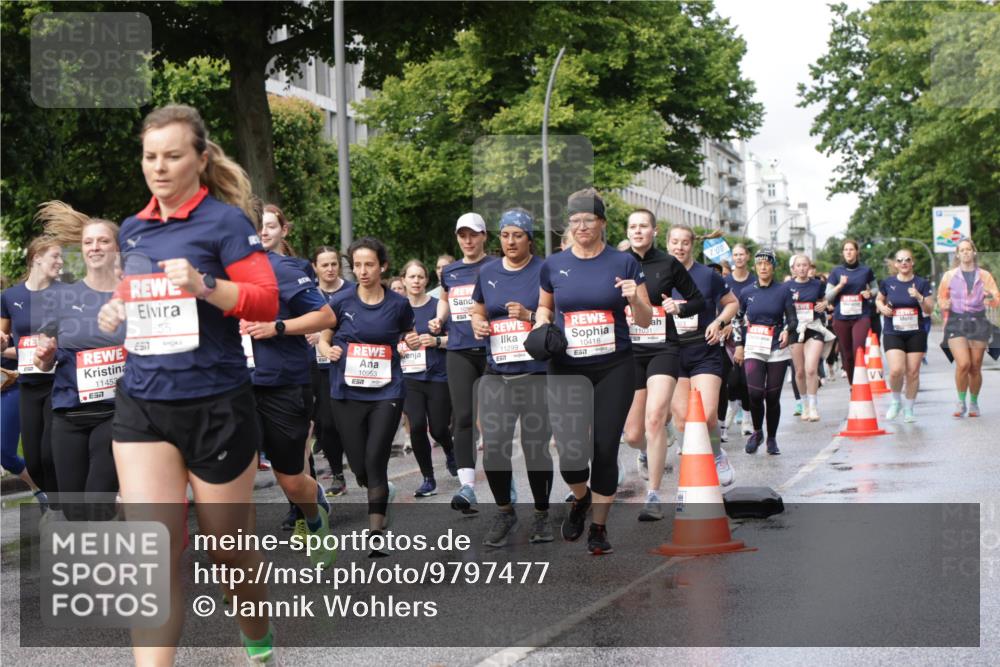 14.06.2026 - REWE Women's Run Jannik Wohlers http://msf.ph/oto/9797477 14.06.2026 09:11:43 Laufen 11453, 57, 10953, 11299, 11031, 10418, 57 meine-sportfotos.de