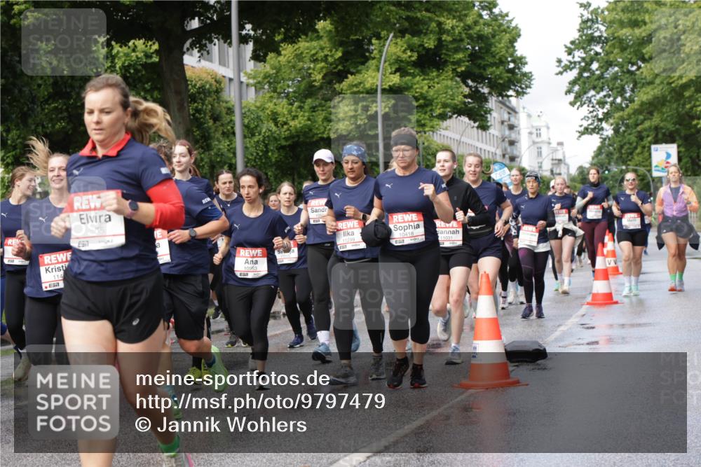 14.06.2026 - REWE Women's Run Jannik Wohlers http://msf.ph/oto/9797479 14.06.2026 09:11:43 Laufen 114, 57, 57, 10953, 11299, 657, 10418, 11031, 7, 00 meine-sportfotos.de