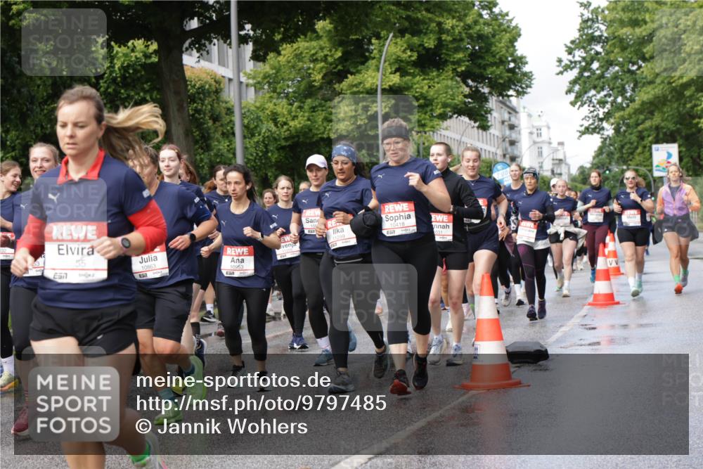 14.06.2026 - REWE Women's Run Jannik Wohlers http://msf.ph/oto/9797485 14.06.2026 09:11:44 Laufen 55, 10863, 7, 10953, 11299, 10418, 1031, 7, 00, 12 meine-sportfotos.de