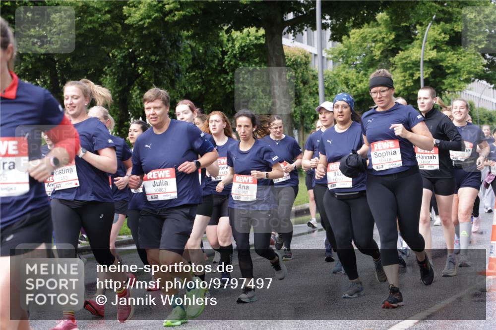 14.06.2026 - REWE Women's Run Jannik Wohlers http://msf.ph/oto/9797497 14.06.2026 09:11:44 Laufen 1, 11453, 10863, 657, 1145, 10953, 11299, 57, 10418, 7, 11031, 11323 meine-sportfotos.de