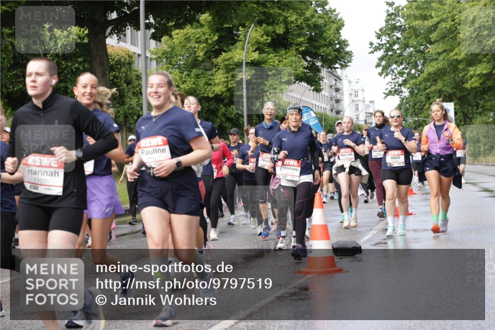 14.06.2026 - REWE Women's Run Jannik Wohlers http://msf.ph/oto/9797519 14.06.2026 09:11:46 Laufen 11031, 11323, 7, 00, 11011, 10717 meine-sportfotos.de