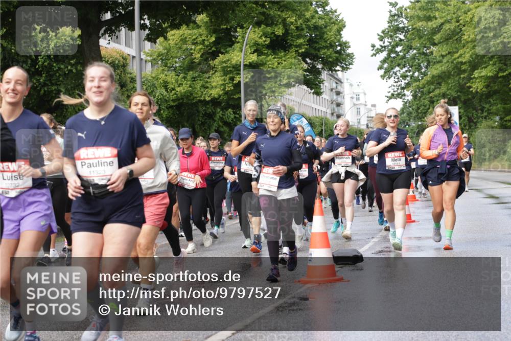 14.06.2026 - REWE Women's Run Jannik Wohlers http://msf.ph/oto/9797527 14.06.2026 09:11:47 Laufen 10732, 11323, 11364, 1101, 7, 10164 meine-sportfotos.de