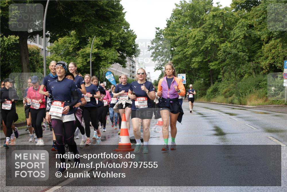 14.06.2026 - REWE Women's Run Jannik Wohlers http://msf.ph/oto/9797555 14.06.2026 09:11:48 Laufen 7, 00, 11364, 10717, 10164 meine-sportfotos.de