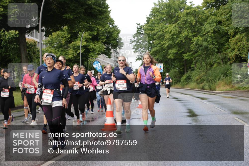 14.06.2026 - REWE Women's Run Jannik Wohlers http://msf.ph/oto/9797559 14.06.2026 09:11:48 Laufen 11484, 10717, 37, 7, 00, 10164 meine-sportfotos.de