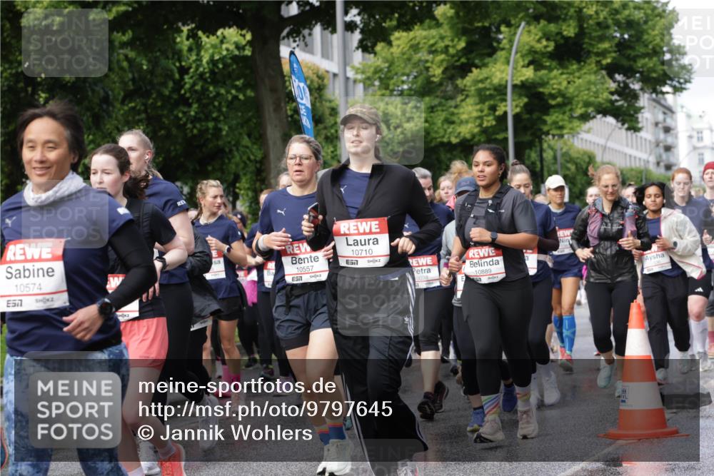 14.06.2026 - REWE Women's Run Jannik Wohlers http://msf.ph/oto/9797645 14.06.2026 09:11:54 Laufen 10574, 7, 10557, 10710, 7, 0038, 10889 meine-sportfotos.de