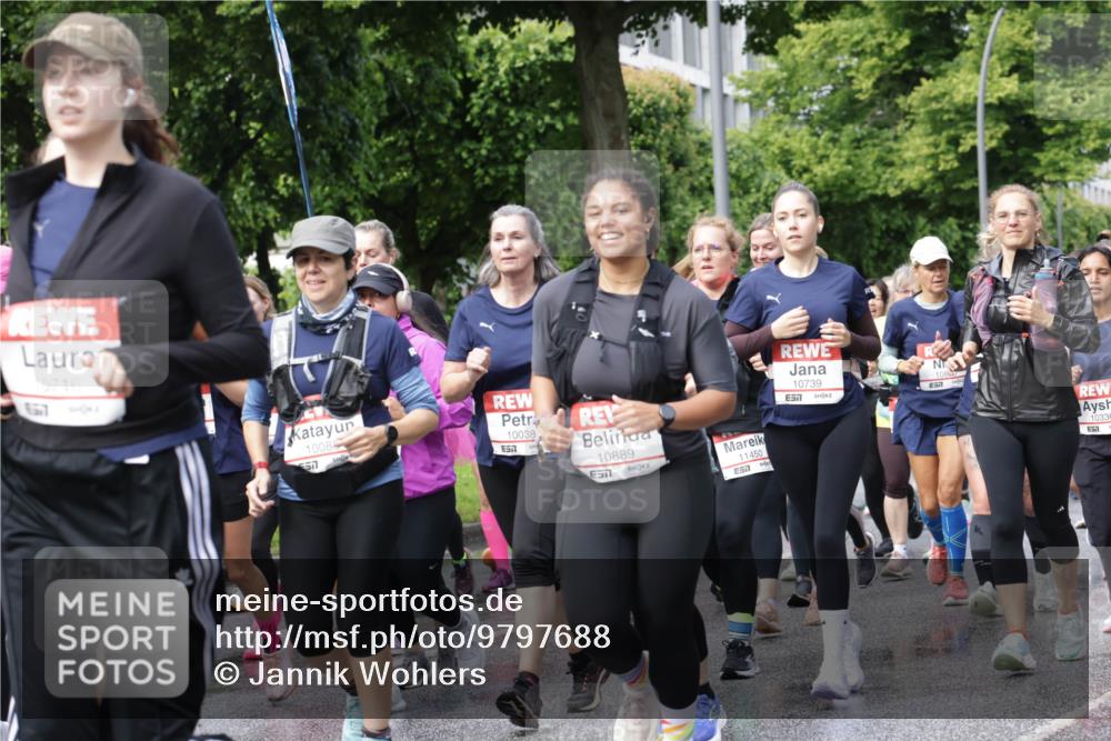 14.06.2026 - REWE Women's Run Jannik Wohlers http://msf.ph/oto/9797688 14.06.2026 09:11:56 Laufen 10710, 8577, 1008, 57, 10038, 10889, 11450, 10739, 1080, 10336, 7 meine-sportfotos.de