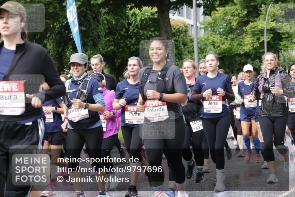 14.06.2026 - REWE Women's Run Jannik Wohlers http://msf.ph/oto/9797696 14.06.2026 09:11:56 Laufen 10710, 8, 10086, 577, 10038, 57, 10889, 1145, 57, 10739, 57, 10800, 10 meine-sportfotos.de
