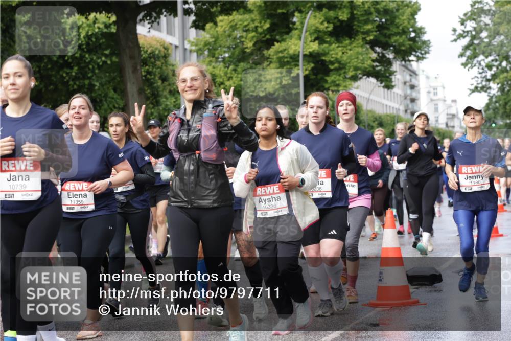 14.06.2026 - REWE Women's Run Jannik Wohlers http://msf.ph/oto/9797711 14.06.2026 09:11:57 Laufen 10739, 7, 11359, 7, 10336, 657, 238, 57, 022, 7, 1180 meine-sportfotos.de
