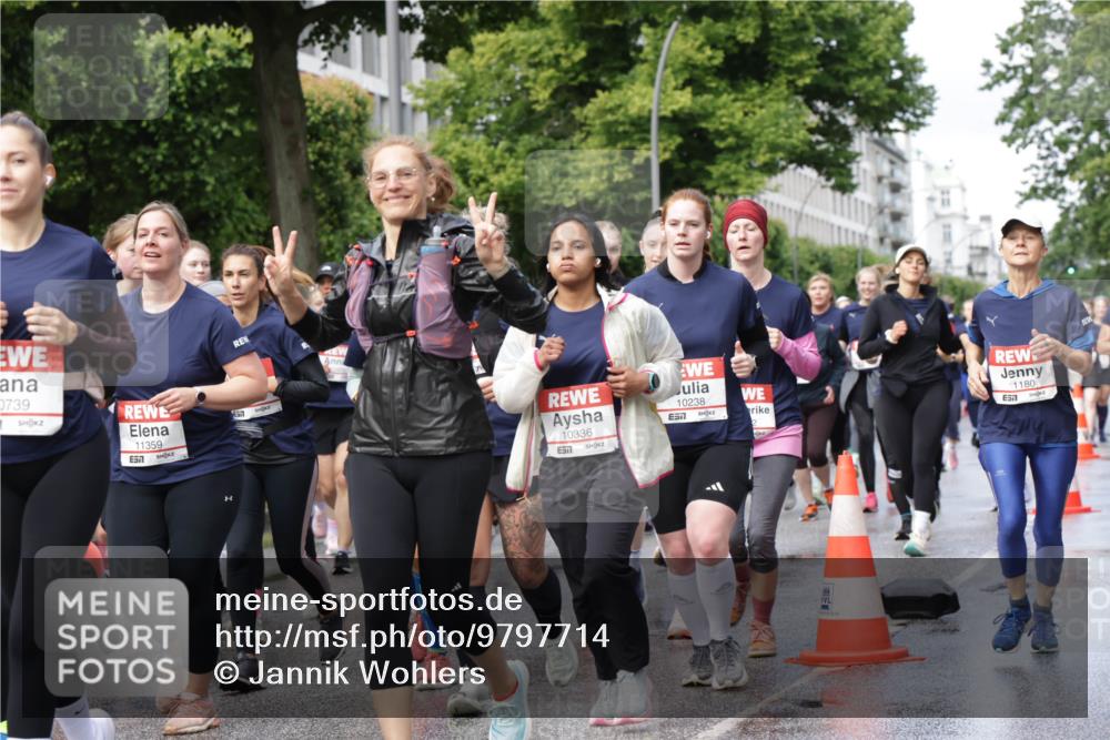 14.06.2026 - REWE Women's Run Jannik Wohlers http://msf.ph/oto/9797714 14.06.2026 09:11:57 Laufen 0739, 11359, 57, 10336, 657, 10238, 57, 1180, 22 meine-sportfotos.de