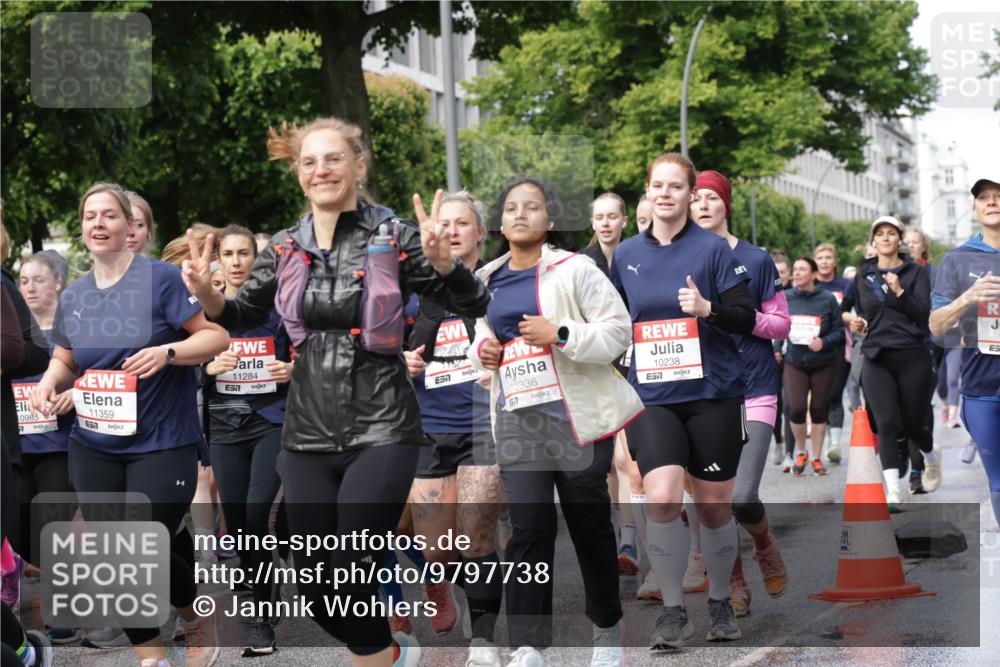 14.06.2026 - REWE Women's Run Jannik Wohlers http://msf.ph/oto/9797738 14.06.2026 09:11:58 Laufen 0985, 11359, 11284, 7, 71527, 7, 10336, 517, 10238, 57, 22 meine-sportfotos.de