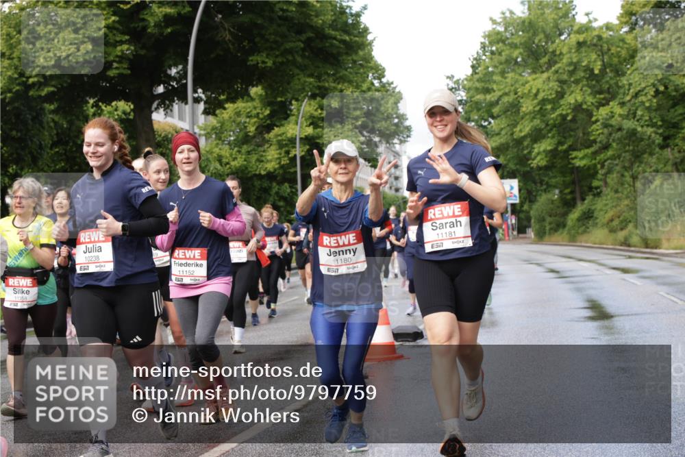14.06.2026 - REWE Women's Run Jannik Wohlers http://msf.ph/oto/9797759 14.06.2026 09:11:59 Laufen 11358, 10238, 7, 11152, 77, 1180, 11181, 7 meine-sportfotos.de
