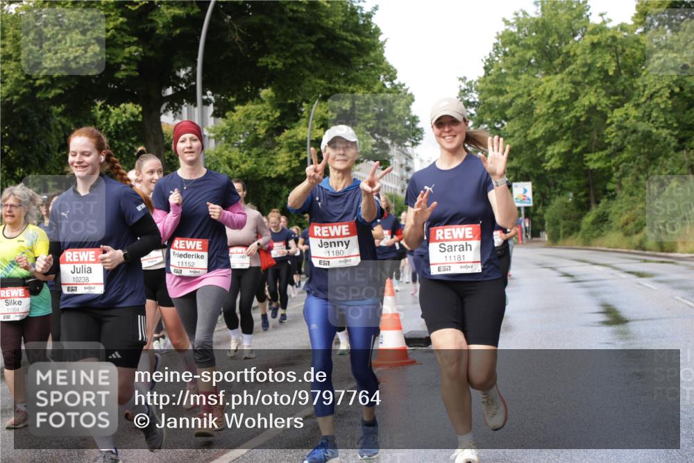 14.06.2026 - REWE Women's Run Jannik Wohlers http://msf.ph/oto/9797764 14.06.2026 09:11:59 Laufen 11358, 7, 10238, 57, 11152, 6577, 1180, 11181, 7 meine-sportfotos.de