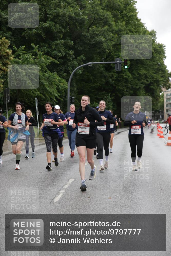 14.06.2026 - REWE Women's Run Jannik Wohlers http://msf.ph/oto/9797777 14.06.2026 10:01:22 Laufen 10867, 11031, 706 meine-sportfotos.de