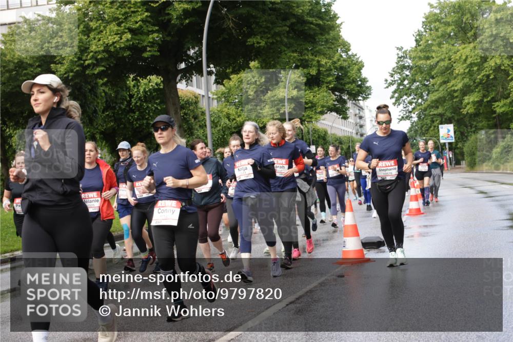 14.06.2026 - REWE Women's Run Jannik Wohlers http://msf.ph/oto/9797820 14.06.2026 09:12:02 Laufen 0325, 57, 10578 meine-sportfotos.de