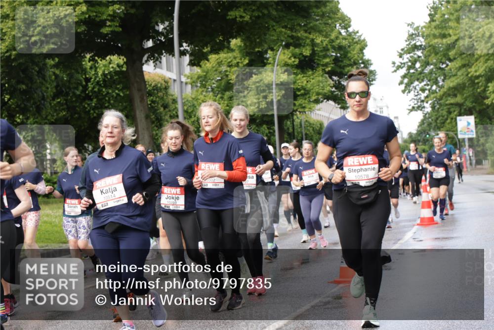 14.06.2026 - REWE Women's Run Jannik Wohlers http://msf.ph/oto/9797835 14.06.2026 09:12:03 Laufen 10514, 57, 2, 10259, 0502, 7, 10578 meine-sportfotos.de