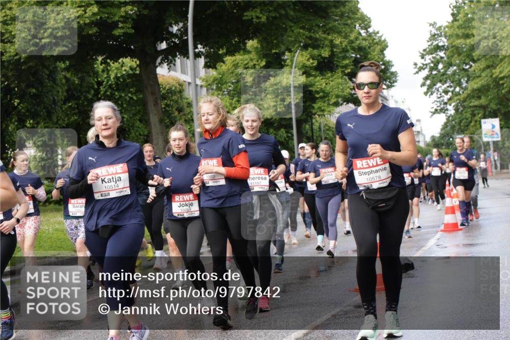 14.06.2026 - REWE Women's Run Jannik Wohlers http://msf.ph/oto/9797842 14.06.2026 09:12:03 Laufen 10502, 57, 11197, 10578, 10514, 57, 10259 meine-sportfotos.de