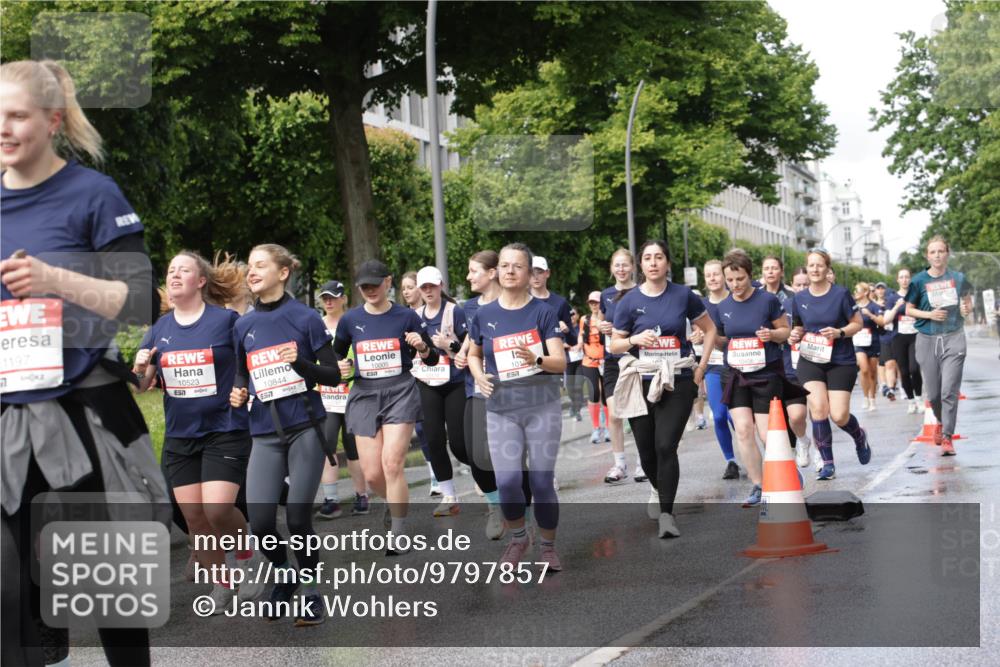 14.06.2026 - REWE Women's Run Jannik Wohlers http://msf.ph/oto/9797857 14.06.2026 09:12:06 Laufen 11197, 7, 10523, 10844, 577, 10005, 12 meine-sportfotos.de