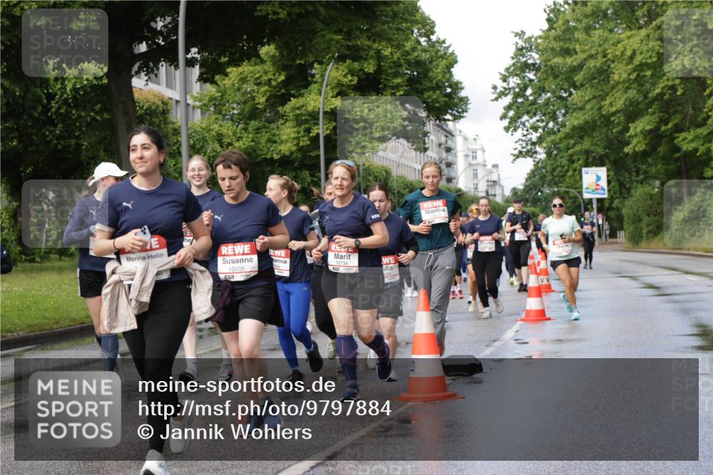 14.06.2026 - REWE Women's Run Jannik Wohlers http://msf.ph/oto/9797884 14.06.2026 09:12:08 Laufen 10606, 57, 394, 10734, 657 meine-sportfotos.de