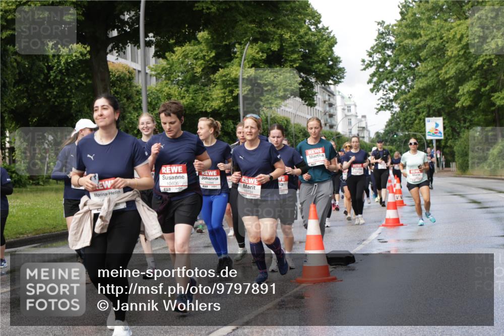 14.06.2026 - REWE Women's Run Jannik Wohlers http://msf.ph/oto/9797891 14.06.2026 09:12:08 Laufen 10606, 10394, 7, 10734 meine-sportfotos.de