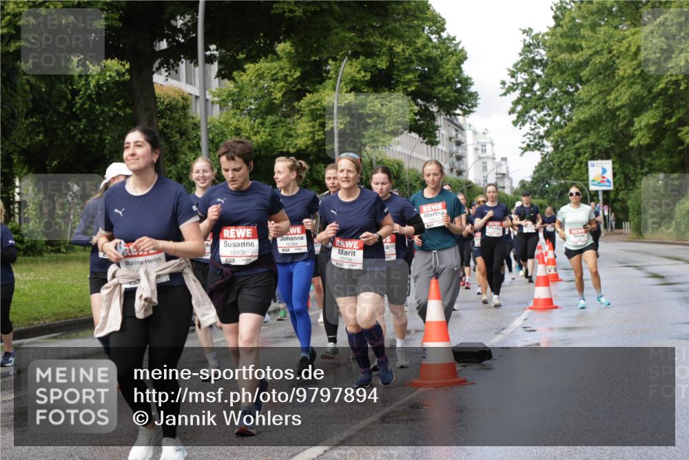 14.06.2026 - REWE Women's Run Jannik Wohlers http://msf.ph/oto/9797894 14.06.2026 09:12:08 Laufen 10606, 657, 10394, 10734, 7 meine-sportfotos.de