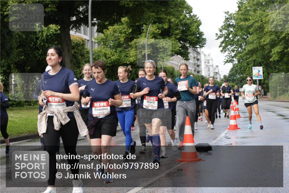14.06.2026 - REWE Women's Run Jannik Wohlers http://msf.ph/oto/9797899 14.06.2026 09:12:08 Laufen 10606, 0394, 10734 meine-sportfotos.de