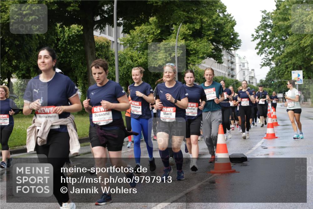 14.06.2026 - REWE Women's Run Jannik Wohlers http://msf.ph/oto/9797913 14.06.2026 09:12:09 Laufen 11455, 10606, 657, 10394, 10734, 11286 meine-sportfotos.de