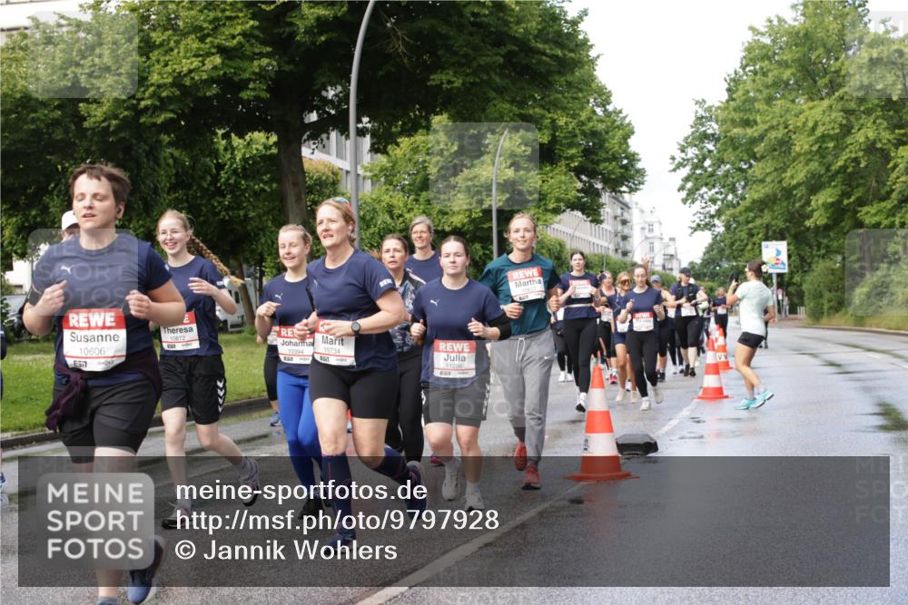 14.06.2026 - REWE Women's Run Jannik Wohlers http://msf.ph/oto/9797928 14.06.2026 09:12:10 Laufen 10606, 7, 10872, 10394, 10734, 11286 meine-sportfotos.de