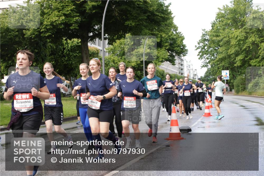 14.06.2026 - REWE Women's Run Jannik Wohlers http://msf.ph/oto/9797930 14.06.2026 09:12:10 Laufen 10606, 57, 10872, 10734, 11286, 7 meine-sportfotos.de