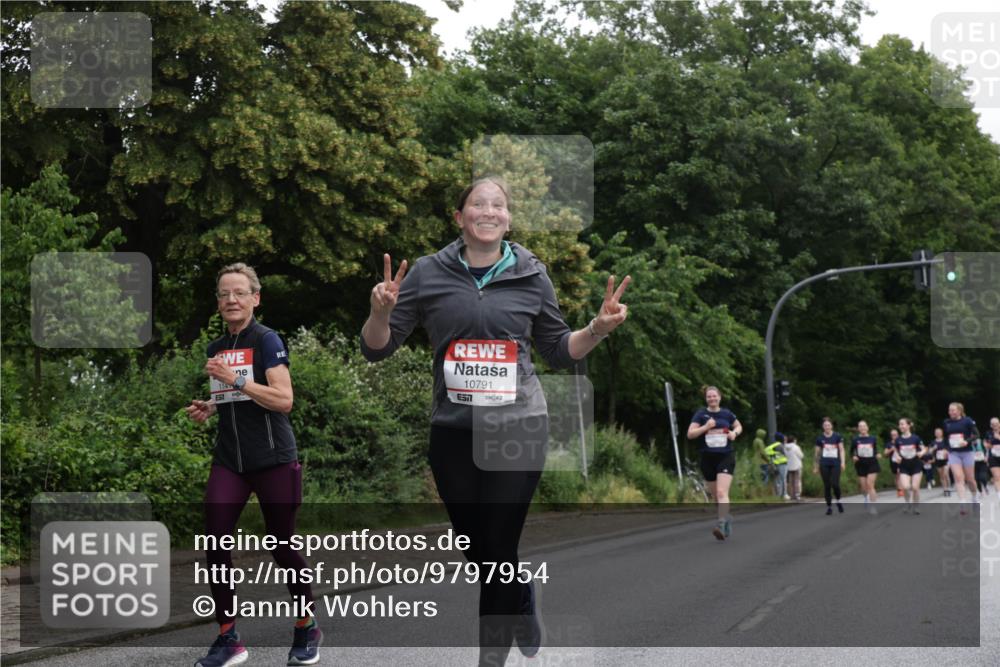 14.06.2026 - REWE Women's Run Jannik Wohlers http://msf.ph/oto/9797954 14.06.2026 10:01:47 Laufen 10791, 7 meine-sportfotos.de