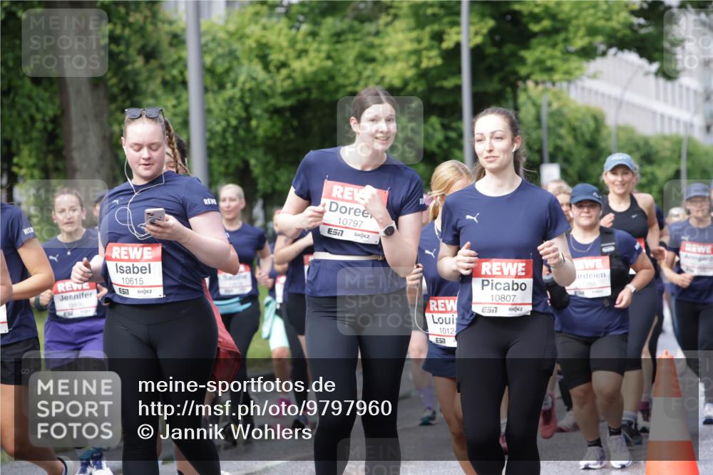 14.06.2026 - REWE Women's Run Jannik Wohlers http://msf.ph/oto/9797960 14.06.2026 09:12:13 Laufen 10797, 7, 10696, 10615, 1012, 10807, 256 meine-sportfotos.de