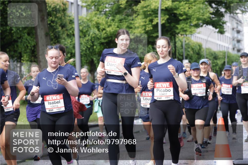 14.06.2026 - REWE Women's Run Jannik Wohlers http://msf.ph/oto/9797968 14.06.2026 09:12:13 Laufen 10615, 57, 10797, 7, 1012, 57, 10807, 11256 meine-sportfotos.de