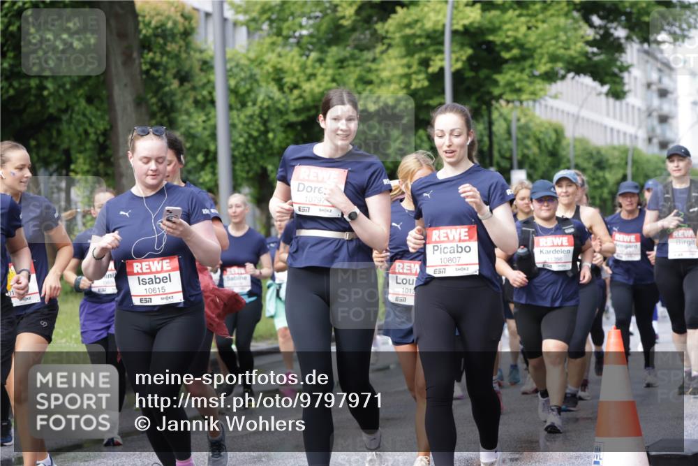 14.06.2026 - REWE Women's Run Jannik Wohlers http://msf.ph/oto/9797971 14.06.2026 09:12:13 Laufen 10590, 10615, 7, 10797, 657, 1012, 7, 10807, 11256 meine-sportfotos.de