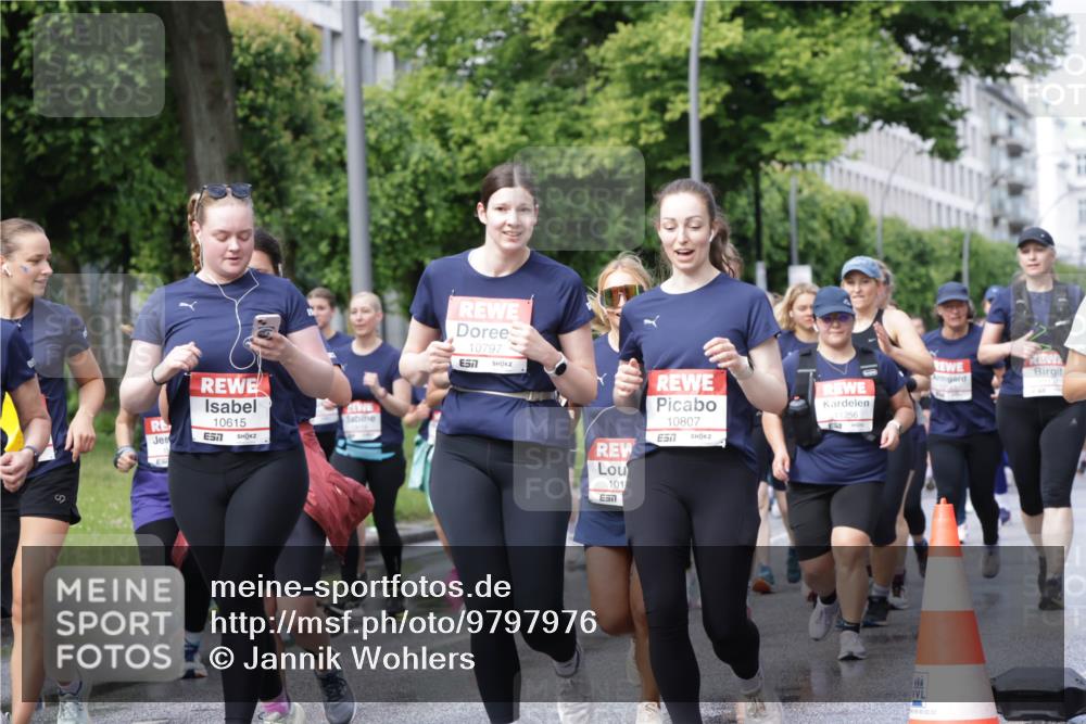 14.06.2026 - REWE Women's Run Jannik Wohlers http://msf.ph/oto/9797976 14.06.2026 09:12:13 Laufen 10615, 7, 10797, 657, 101, 10807, 11256, 302, 22 meine-sportfotos.de