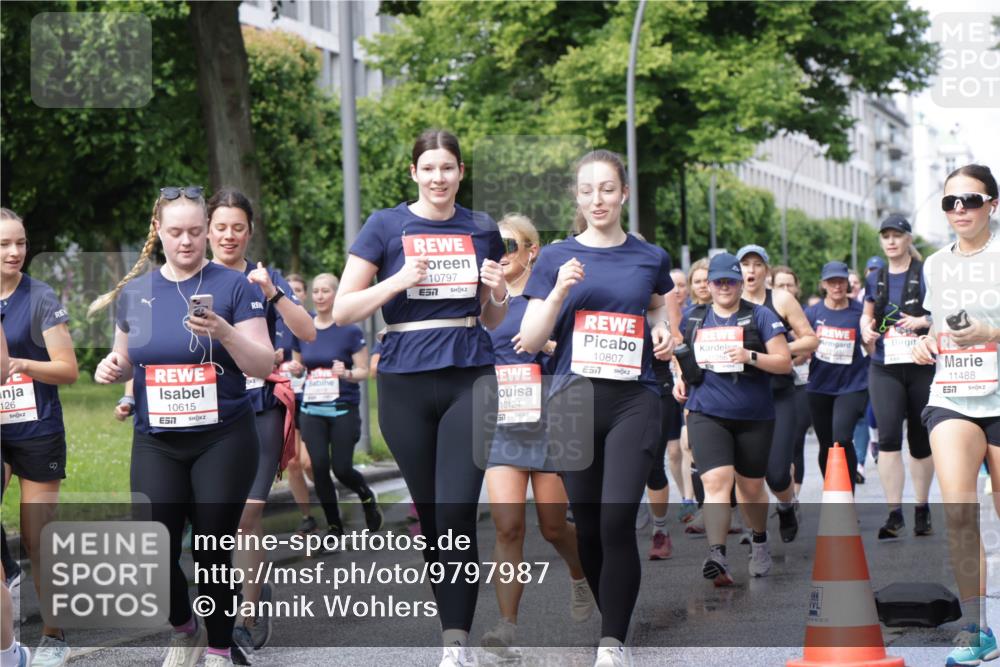 14.06.2026 - REWE Women's Run Jannik Wohlers http://msf.ph/oto/9797987 14.06.2026 09:12:14 Laufen 126, 10615, 7, 10797, 10124, 51, 10807, 7, 83, 02, 22, 11488, 57 meine-sportfotos.de