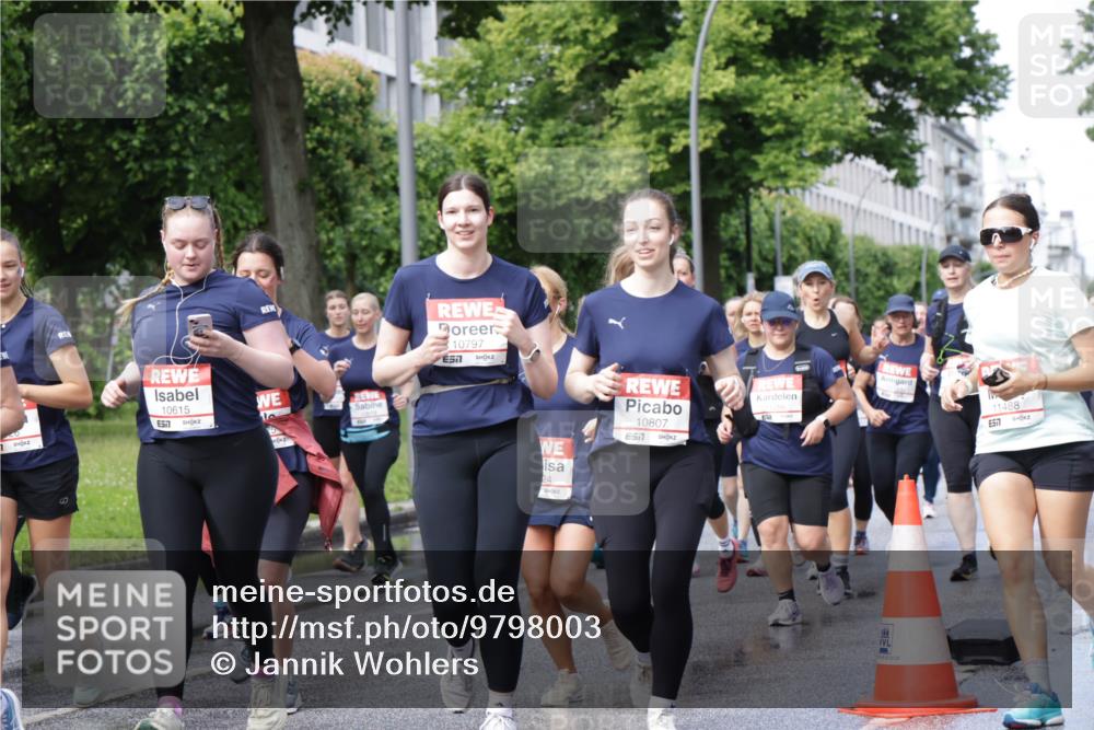 14.06.2026 - REWE Women's Run Jannik Wohlers http://msf.ph/oto/9798003 14.06.2026 09:12:14 Laufen 7, 10615, 7, 15, 10797, 7, 24, 10807, 57, 11488, 577 meine-sportfotos.de