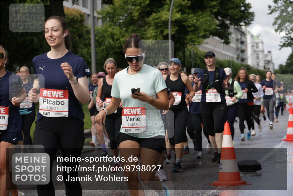 14.06.2026 - REWE Women's Run Jannik Wohlers http://msf.ph/oto/9798027 14.06.2026 09:12:15 Laufen 10807, 7, 11488, 57, 1013, 222 meine-sportfotos.de