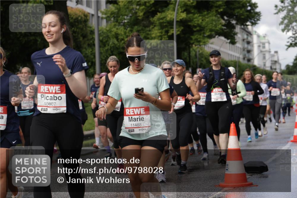 14.06.2026 - REWE Women's Run Jannik Wohlers http://msf.ph/oto/9798028 14.06.2026 09:12:15 Laufen 10807, 7, 11488, 602 meine-sportfotos.de