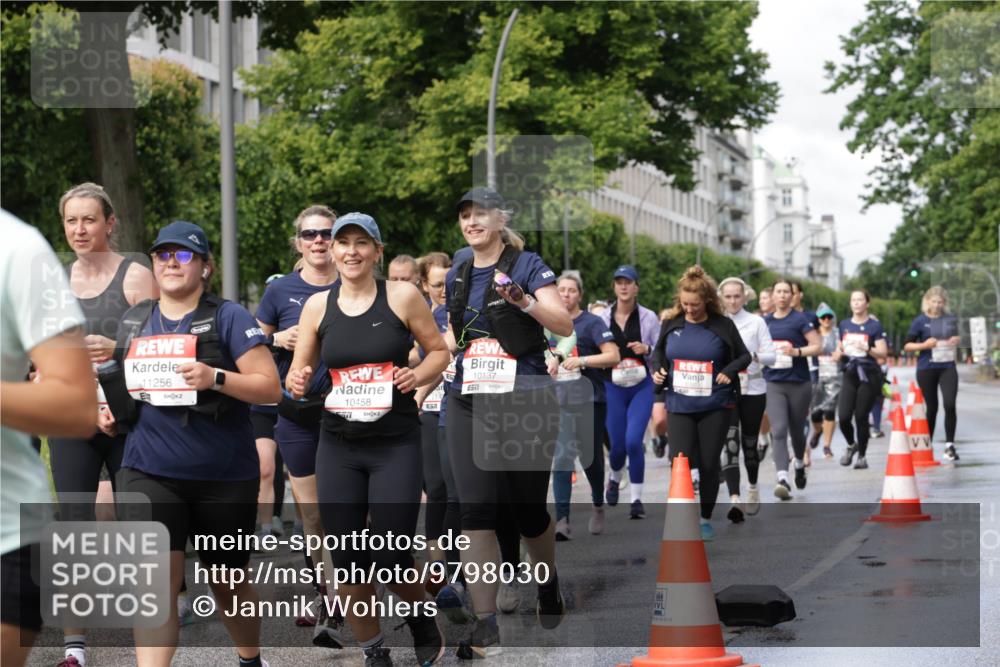 14.06.2026 - REWE Women's Run Jannik Wohlers http://msf.ph/oto/9798030 14.06.2026 09:12:17 Laufen 11256, 10458, 10137, 93, 02, 22 meine-sportfotos.de