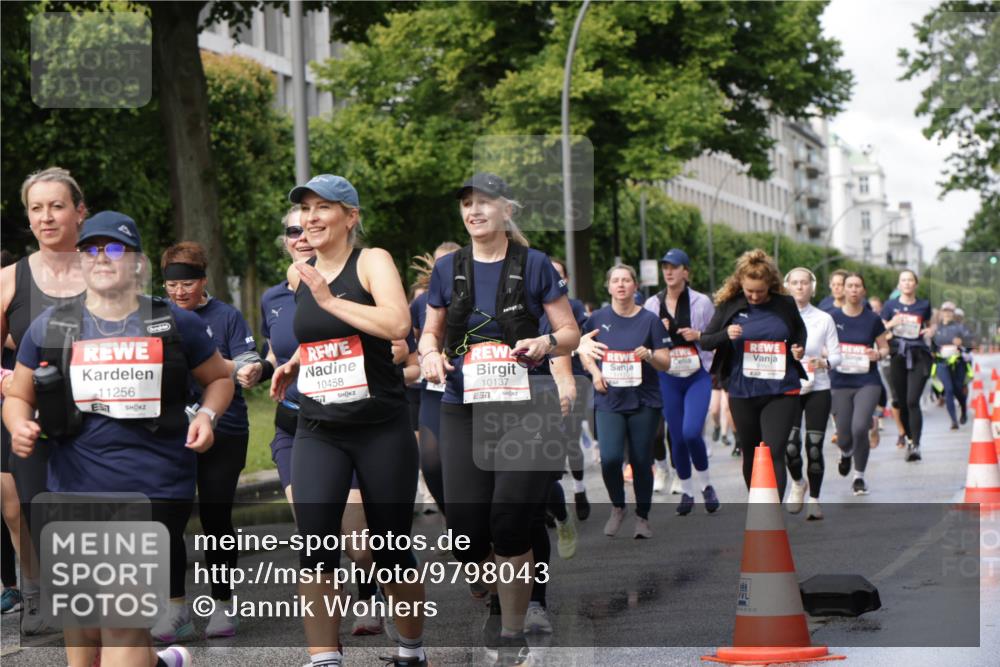 14.06.2026 - REWE Women's Run Jannik Wohlers http://msf.ph/oto/9798043 14.06.2026 09:12:17 Laufen 11256, 10458, 10137, 7, 83, 02, 22 meine-sportfotos.de