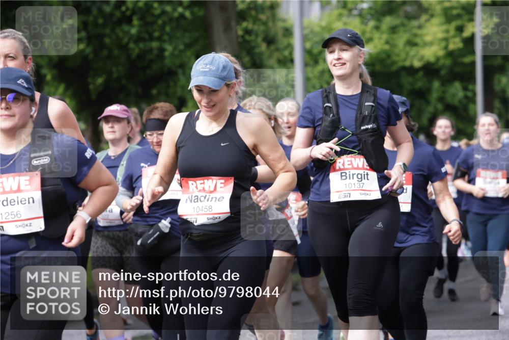 14.06.2026 - REWE Women's Run Jannik Wohlers http://msf.ph/oto/9798044 14.06.2026 09:12:18 Laufen 1256, 7, 10458, 10137, 7 meine-sportfotos.de