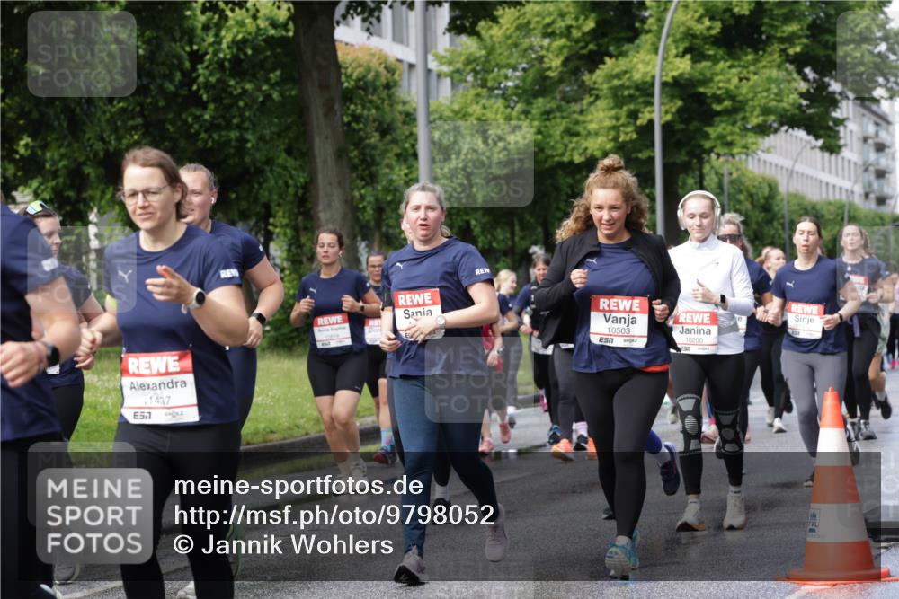 14.06.2026 - REWE Women's Run Jannik Wohlers http://msf.ph/oto/9798052 14.06.2026 09:12:20 Laufen 1437, 7, 10503, 2, 10200, 690, 02, 22 meine-sportfotos.de