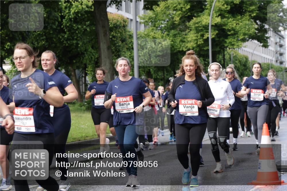 14.06.2026 - REWE Women's Run Jannik Wohlers http://msf.ph/oto/9798056 14.06.2026 09:12:20 Laufen 11427, 10818, 11170, 7, 10503, 10200, 11420, 93, 02, 22 meine-sportfotos.de