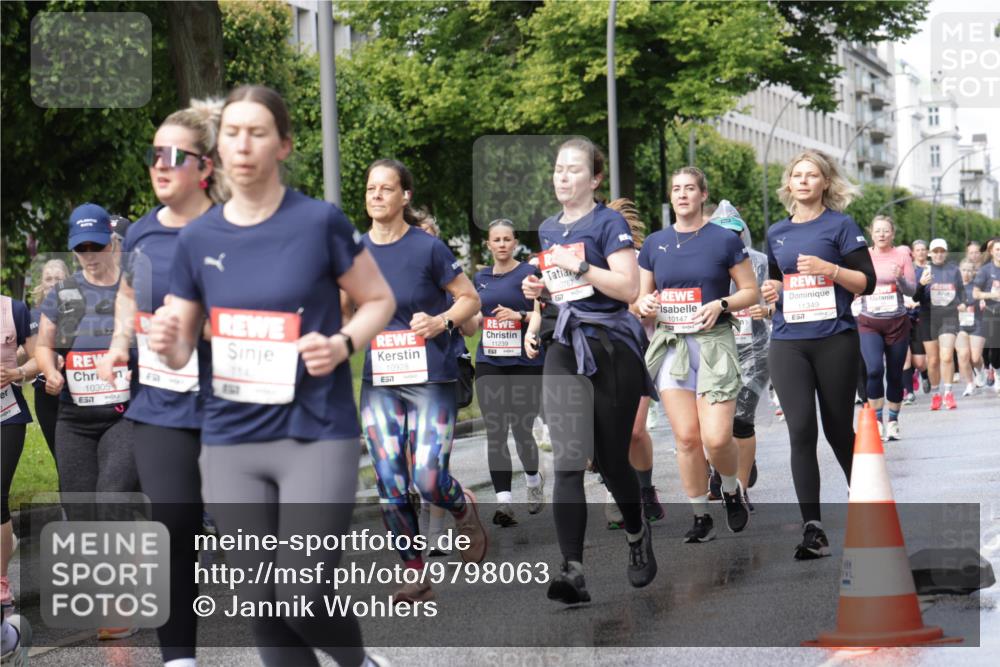 14.06.2026 - REWE Women's Run Jannik Wohlers http://msf.ph/oto/9798063 14.06.2026 09:12:24 Laufen 10305, 114, 10928, 11239, 10767, 657, 10147, 11349, 7 meine-sportfotos.de